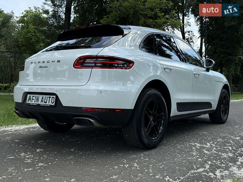 Внедорожник / Кроссовер Porsche Macan 2016 в Киеве