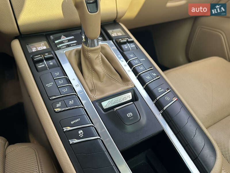Внедорожник / Кроссовер Porsche Macan 2015 в Днепре