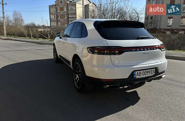 Внедорожник / Кроссовер Porsche Macan 2018 в 