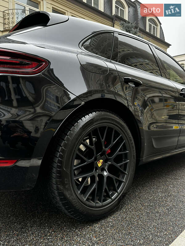 Позашляховик / Кросовер Porsche Macan 2017 в Києві