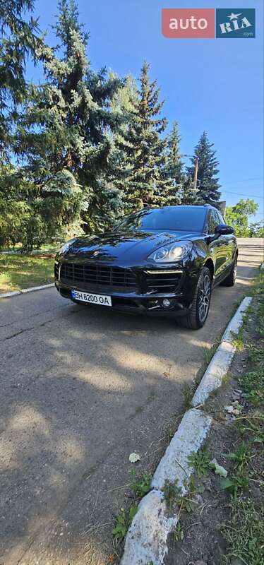Внедорожник / Кроссовер Porsche Macan 2014 в Одессе