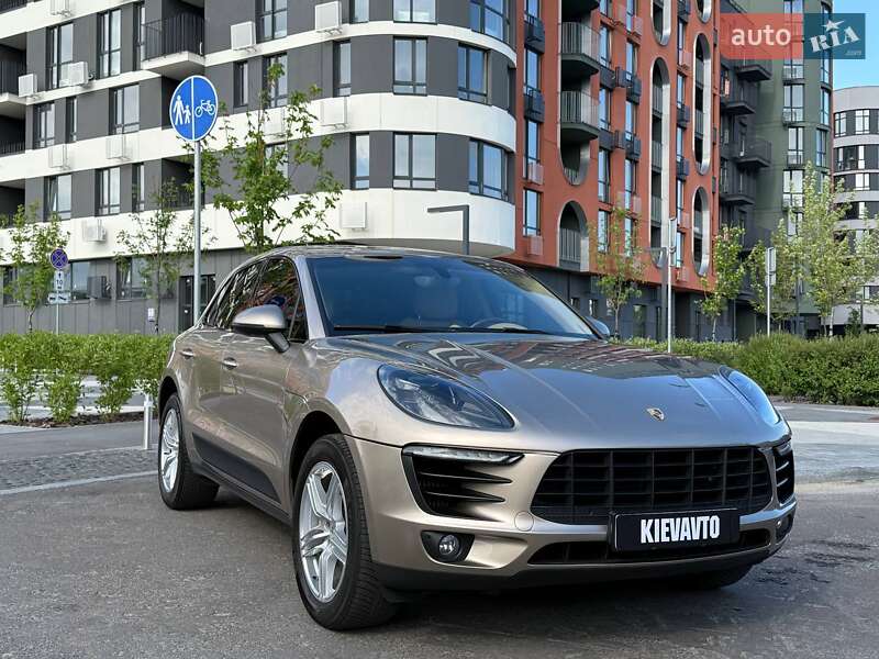 Внедорожник / Кроссовер Porsche Macan 2014 в Киеве