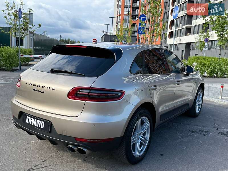Внедорожник / Кроссовер Porsche Macan 2014 в Киеве