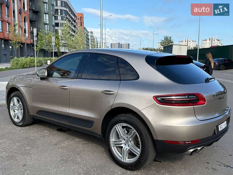 Внедорожник / Кроссовер Porsche Macan 2014 в Киеве