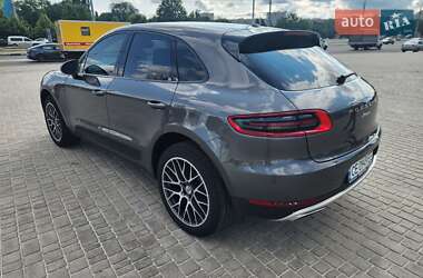 Внедорожник / Кроссовер Porsche Macan 2018 в 