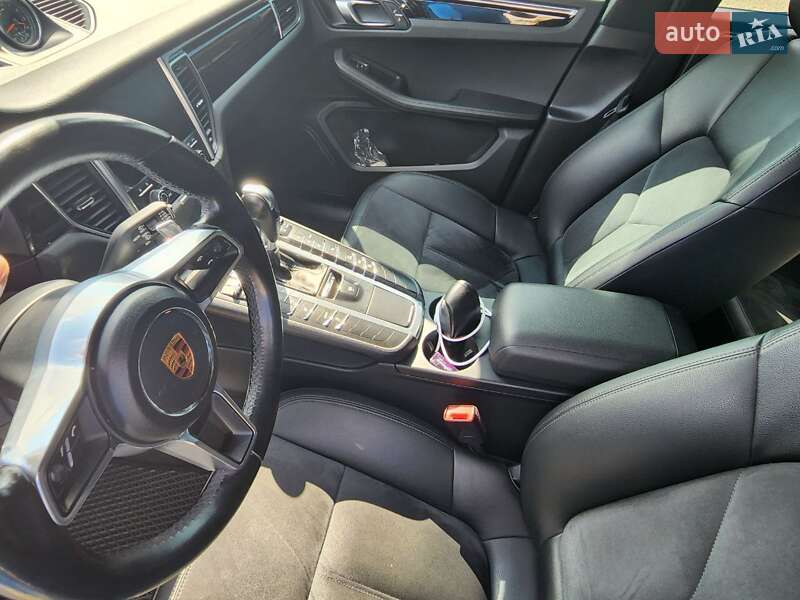 Внедорожник / Кроссовер Porsche Macan 2018 в Киеве
