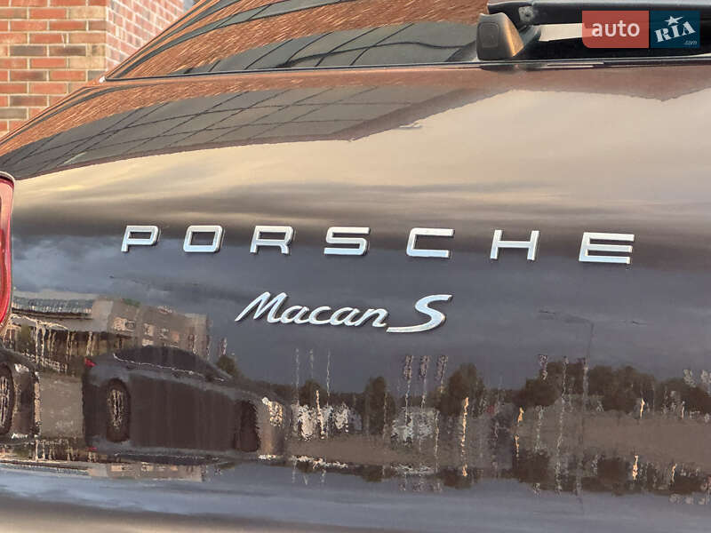 Внедорожник / Кроссовер Porsche Macan 2018 в Киеве