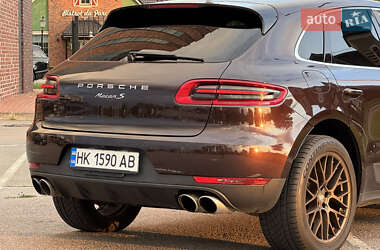 Внедорожник / Кроссовер Porsche Macan 2018 в 