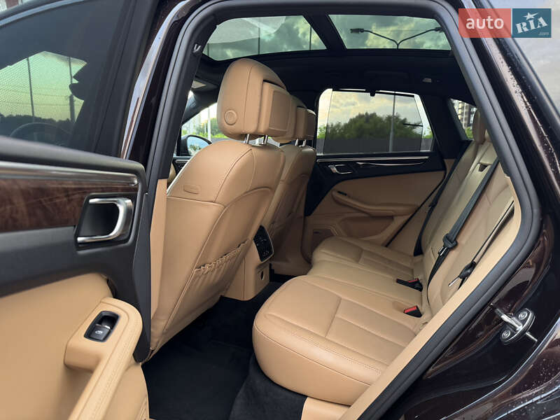 Внедорожник / Кроссовер Porsche Macan 2018 в Киеве