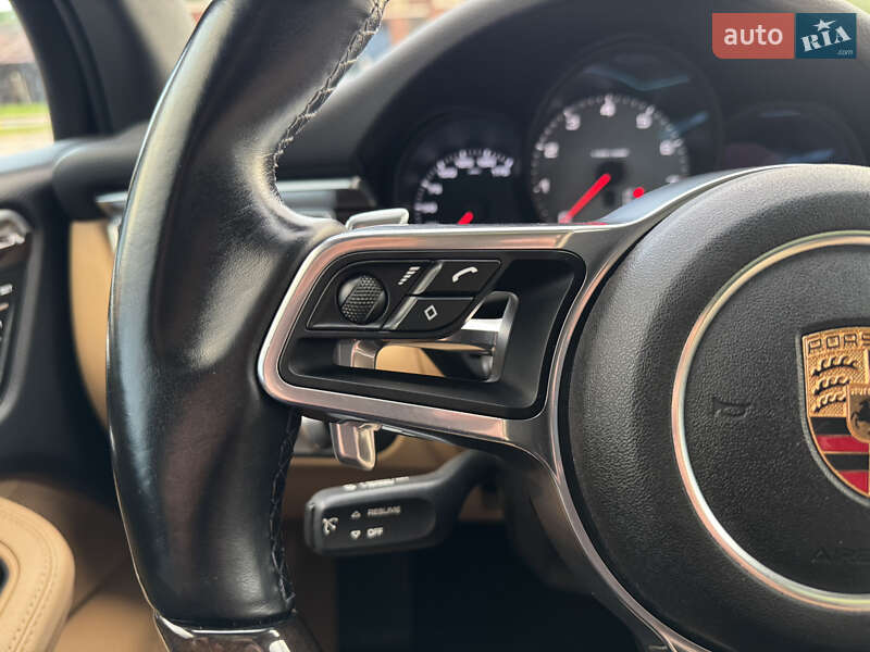 Внедорожник / Кроссовер Porsche Macan 2018 в Киеве