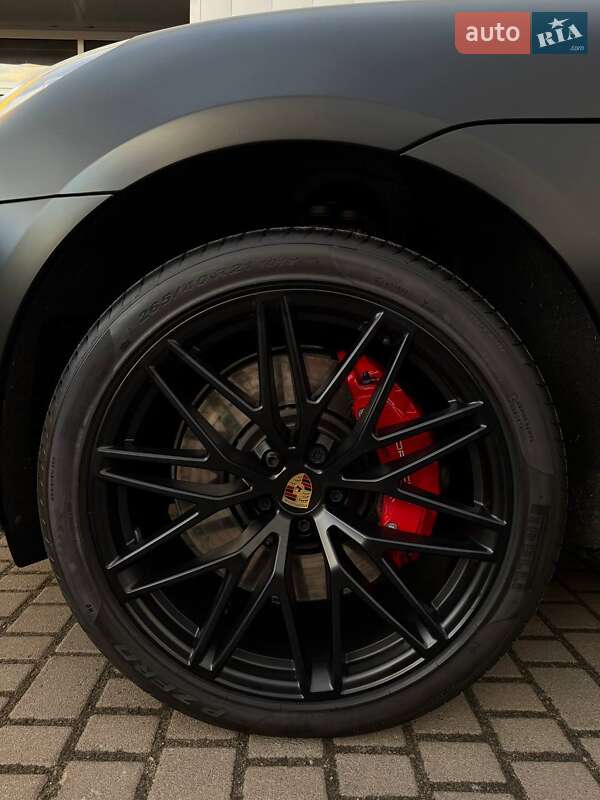 Внедорожник / Кроссовер Porsche Macan 2024 в Львове