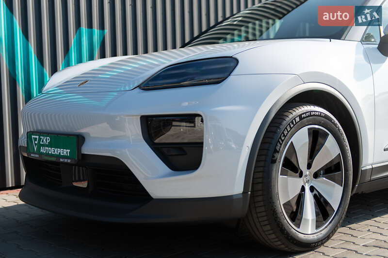 Внедорожник / Кроссовер Porsche Macan 2025 в Мукачево