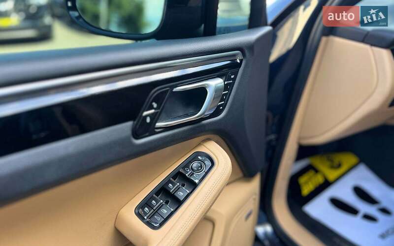 Позашляховик / Кросовер Porsche Macan 2018 в Івано-Франківську