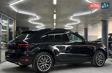 Внедорожник / Кроссовер Porsche Macan 2014 в 