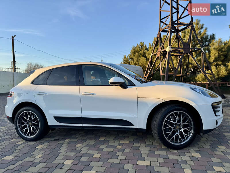 Внедорожник / Кроссовер Porsche Macan 2016 в Днепре
