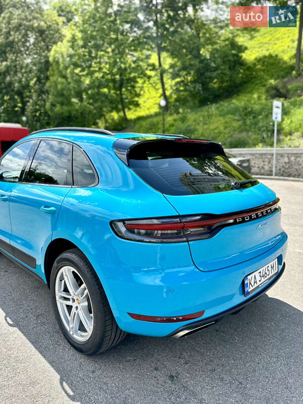 Внедорожник / Кроссовер Porsche Macan 2018 в 