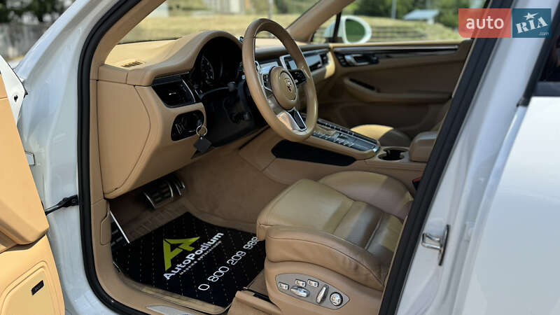 Внедорожник / Кроссовер Porsche Macan 2014 в Киеве