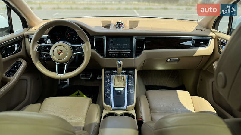 Внедорожник / Кроссовер Porsche Macan 2014 в Киеве