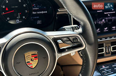 Внедорожник / Кроссовер Porsche Macan 2021 в 