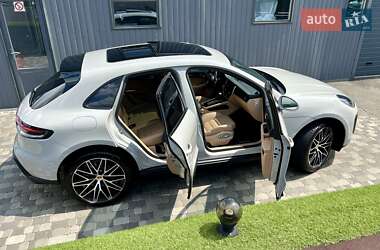 Внедорожник / Кроссовер Porsche Macan 2022 в 