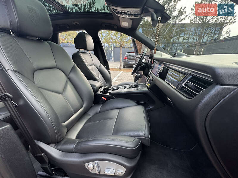 Внедорожник / Кроссовер Porsche Macan 2019 в Ровно фото 16 Внедорожник / Кроссовер Porsche Macan 2019 в Ровно