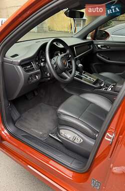 Внедорожник / Кроссовер Porsche Macan 2022 в 