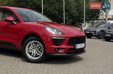 Внедорожник / Кроссовер Porsche Macan 2017 в 