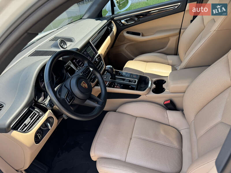 Внедорожник / Кроссовер Porsche Macan 2023 в Чорткове