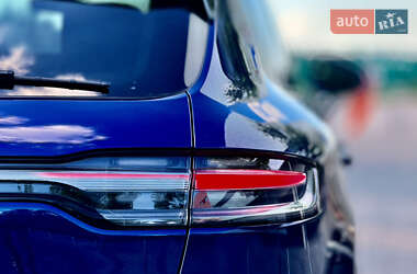 Внедорожник / Кроссовер Porsche Macan 2023 в 