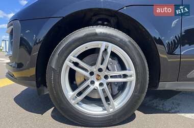 Внедорожник / Кроссовер Porsche Macan 2024 в 