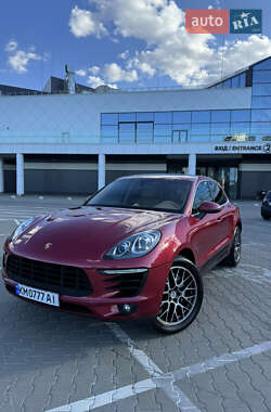 Внедорожник / Кроссовер Porsche Macan 2015 в Киеве