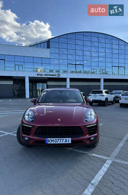 Внедорожник / Кроссовер Porsche Macan 2015 в 