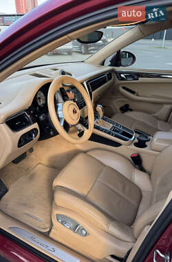 Внедорожник / Кроссовер Porsche Macan 2015 в 