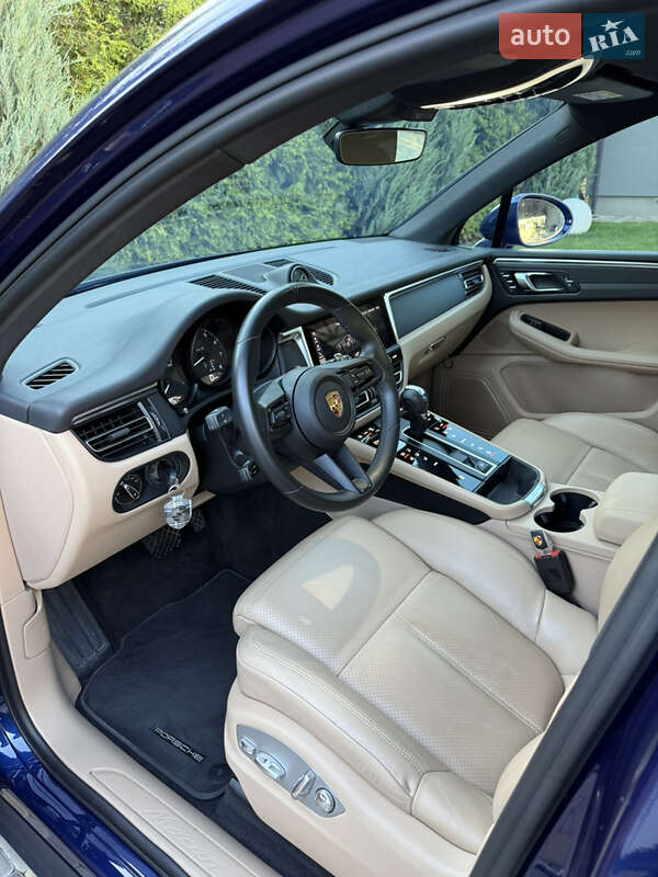 Внедорожник / Кроссовер Porsche Macan 2021 в Киеве
