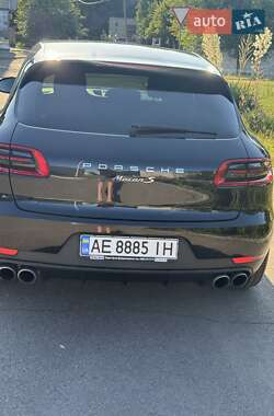 Внедорожник / Кроссовер Porsche Macan 2014 в 