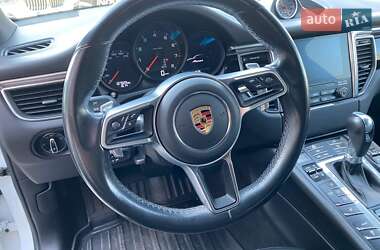 Внедорожник / Кроссовер Porsche Macan 2018 в 