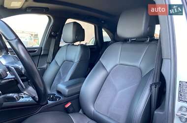 Внедорожник / Кроссовер Porsche Macan 2018 в 