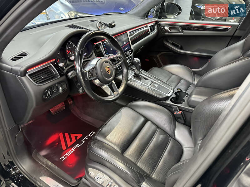 Внедорожник / Кроссовер Porsche Macan 2017 в Одессе