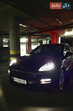 Внедорожник / Кроссовер Porsche Macan 2021 в 