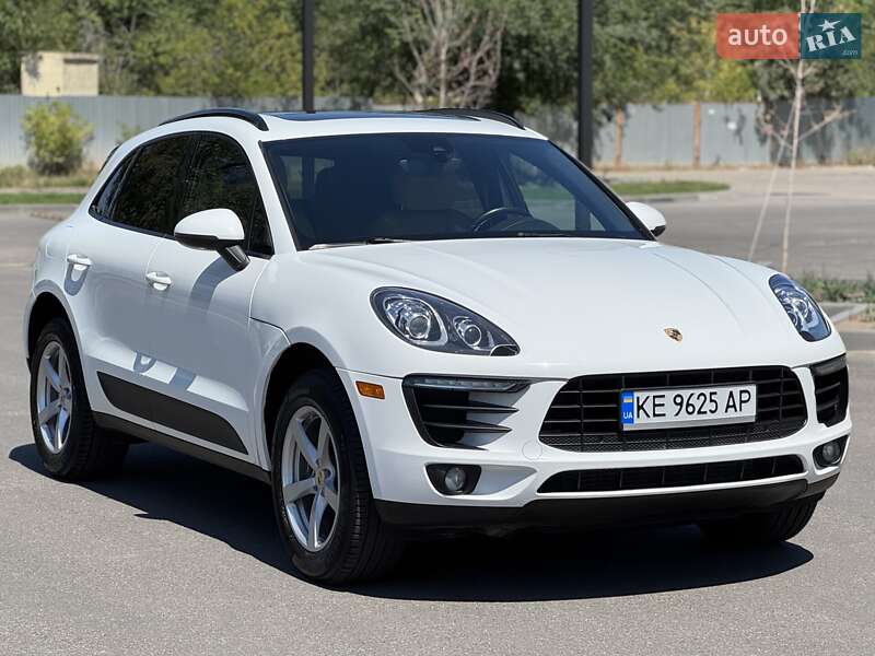 Внедорожник / Кроссовер Porsche Macan 2018 в 