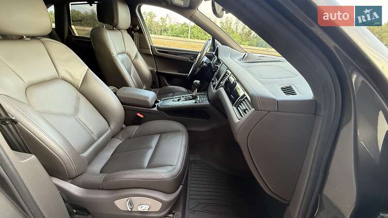 Внедорожник / Кроссовер Porsche Macan 2017 в Киеве фото 28 Внедорожник / Кроссовер Porsche Macan 2017 в Киеве