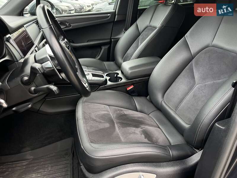 Позашляховик / Кросовер Porsche Macan 2020 в Львові