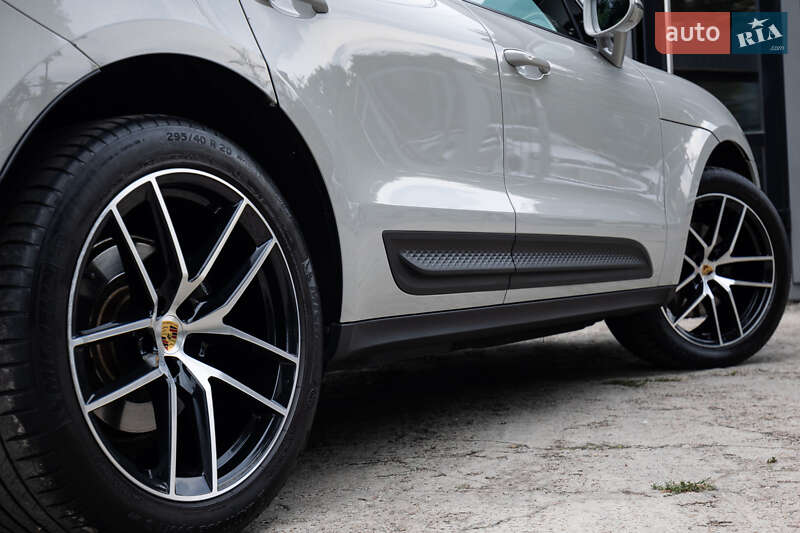 Внедорожник / Кроссовер Porsche Macan 2022 в Киеве