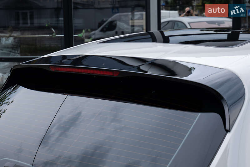 Внедорожник / Кроссовер Porsche Macan 2022 в Киеве