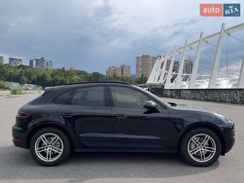 Внедорожник / Кроссовер Porsche Macan 2015 в Киеве
