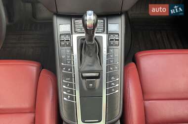 Внедорожник / Кроссовер Porsche Macan 2015 в 