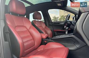 Внедорожник / Кроссовер Porsche Macan 2015 в 