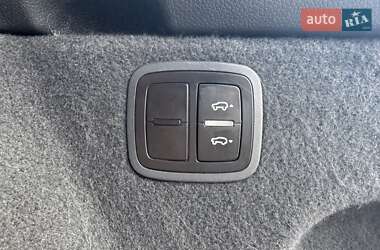 Внедорожник / Кроссовер Porsche Macan 2015 в 