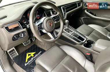 Внедорожник / Кроссовер Porsche Macan 2016 в 