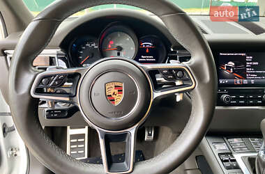 Внедорожник / Кроссовер Porsche Macan 2016 в 